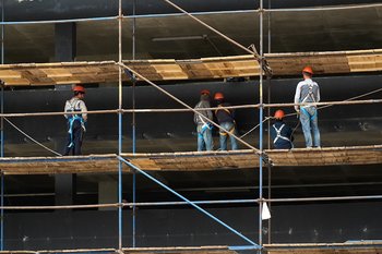 В России планируют снизить риски банкротства для строителей жилья