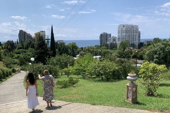 «Для того чтобы все рванули в Сочи, надо регулировать ценники и работу отелей в России!»