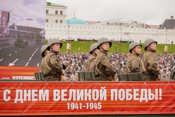 Итоги празднования 80-летия Победы: беспилотники на параде, первый за два года «Бессмертный полк» офлайн