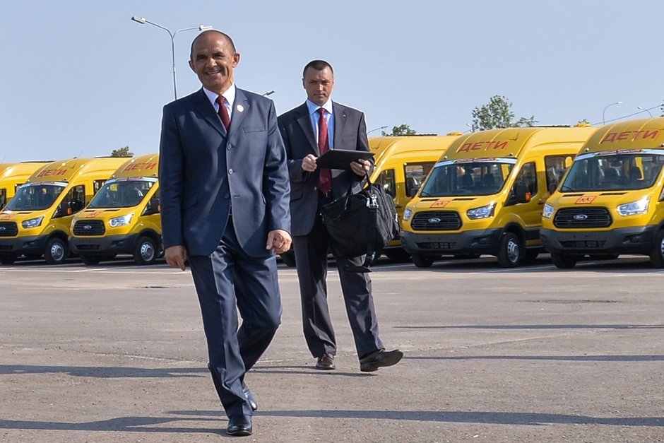 Стало известно, сколько официально заработал Энгель Фаттахов за 13 лет у власти