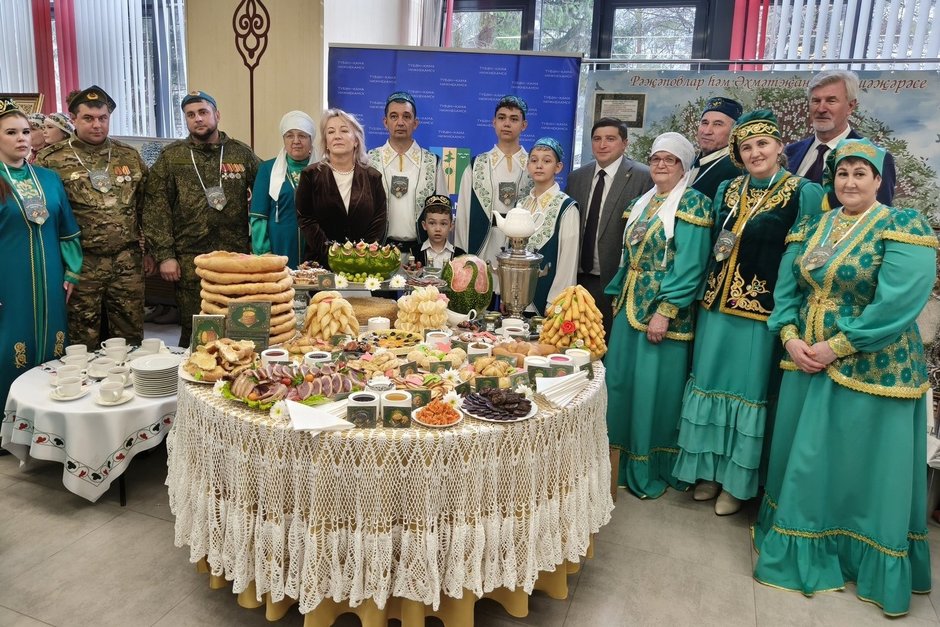 Семья работника «ТАИФ-НК» Тагира Хасанзянова стала победителем зонального этапа фестиваля родословных