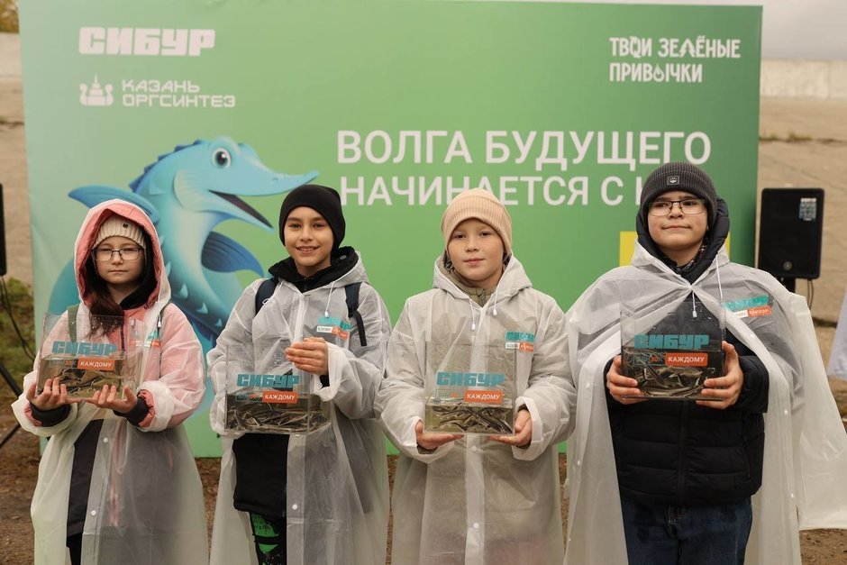 В Волгу выпустили 43 тысячи мальков краснокнижной стерляди