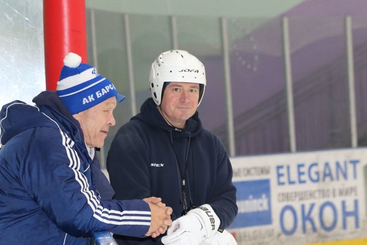 «После школы, будучи хоккеистом, я стал главным кормильцем семьи»