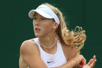 Россиянка Мирра Андреева стала чемпионкой «Ролан Гаррос» во Франции