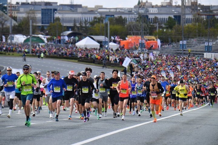 Акватика Сингапура передает эстафету Казани, где стартует легкая атлетика