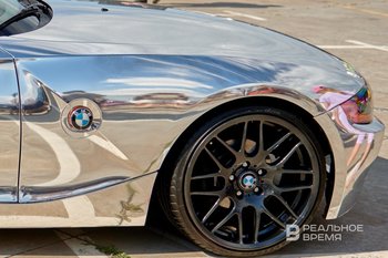 Полиция проверяет информацию об избиении пешехода футбольным судьей в Казани