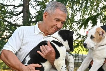 Раису Татарстана Минниханову глава Туркменистана подарил двух щенят