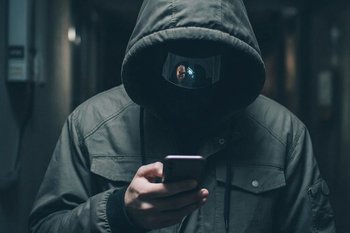 Пенсионера из Татарстана обманули на 2,6 млн рублей, обвинив в поддержке украинской армии