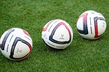 Матч РПЛ «Нижний Новгород» — «Локомотив» перенесли в Грозный из-за недоступности стадиона и жары