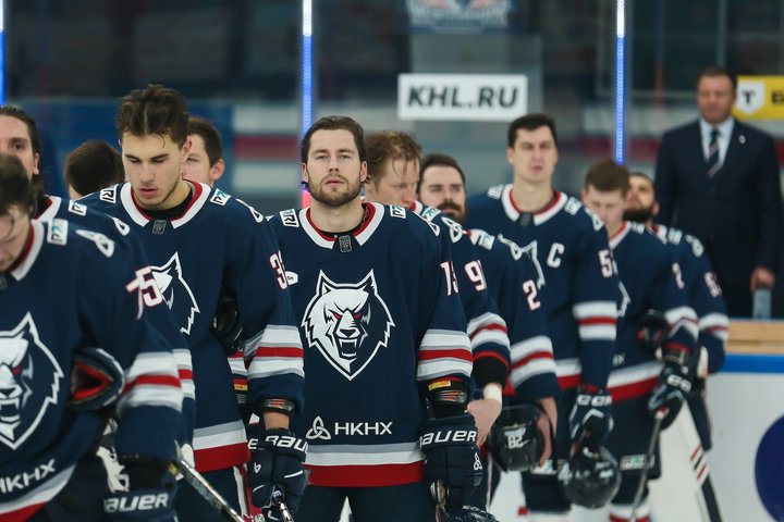 «Нефтехимик» поехал в аэропорт Уфы на автобусе для вылета на матч в Сочи