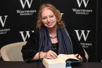 В Великобритании учреждена премия имени Хилари Мантел для начинающих писателей