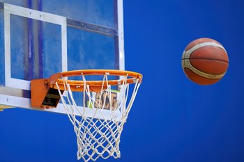 УНИКС подписал контракт с тяжелым форвардом Сергеем Тороповым