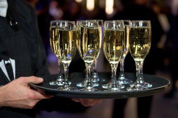 В России на 90% сократились продажи слабоалкогольных напитков