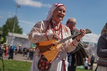 Рустам Минниханов поздравил татарстанцев с праздником Каравон
