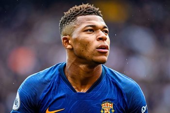 Мбаппе признали лучшим игроком недели в Лиге чемпионов после хет-трика над «Кайратом»