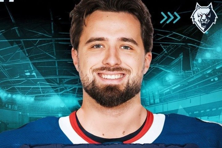 «Нефтехимик» подписал контракт с нападающим «Амура» Владиславом Барулиным