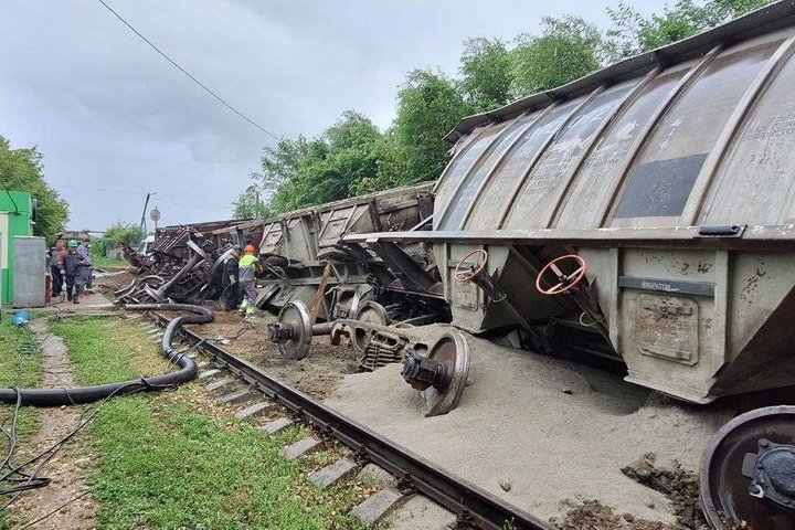 После схода поезда Казань — Адлер с рельсов под Волгоградом возбуждено уголовное дело