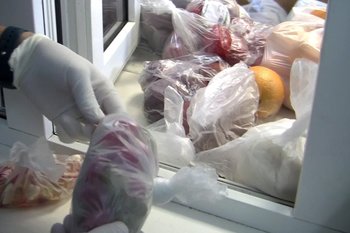 В Казани мать заключенного пыталась передать в колонию конфеты с метадоном