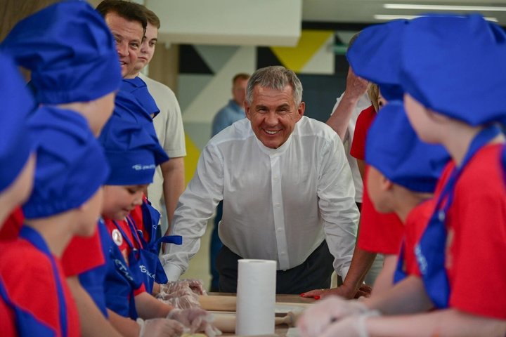 Минниханов лично оценил условия в детском лагере «Звездный» в Набережных Челнах