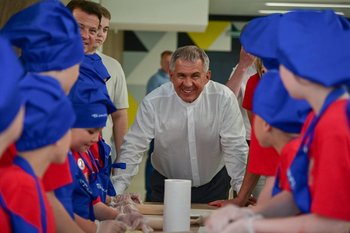 «Замечательный лагерь, не уступающий «Артеку»: Минниханов посетил лагерь «Молодая гвардия» после капремонта