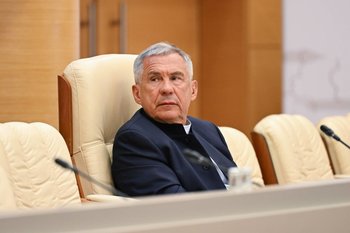 «Наука, пора выходить из лабораторий»: Минниханову показали «зеленую химию»