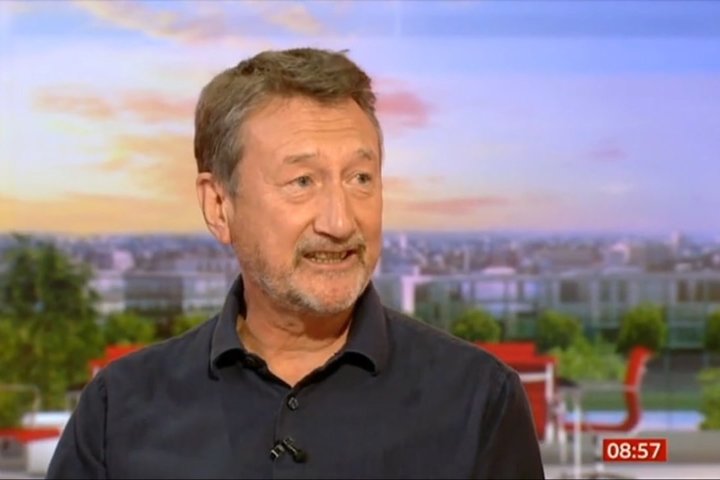 Создатель «Острых козырьков» напишет сценарий для нового фильма о Джеймсе Бонде