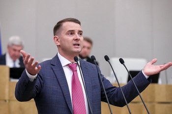 Нилов рассказал, чем займется после исключения из партии