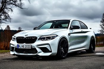 Казанский должник «нашел приключения на свою BMW», подъехав прямо к приставам