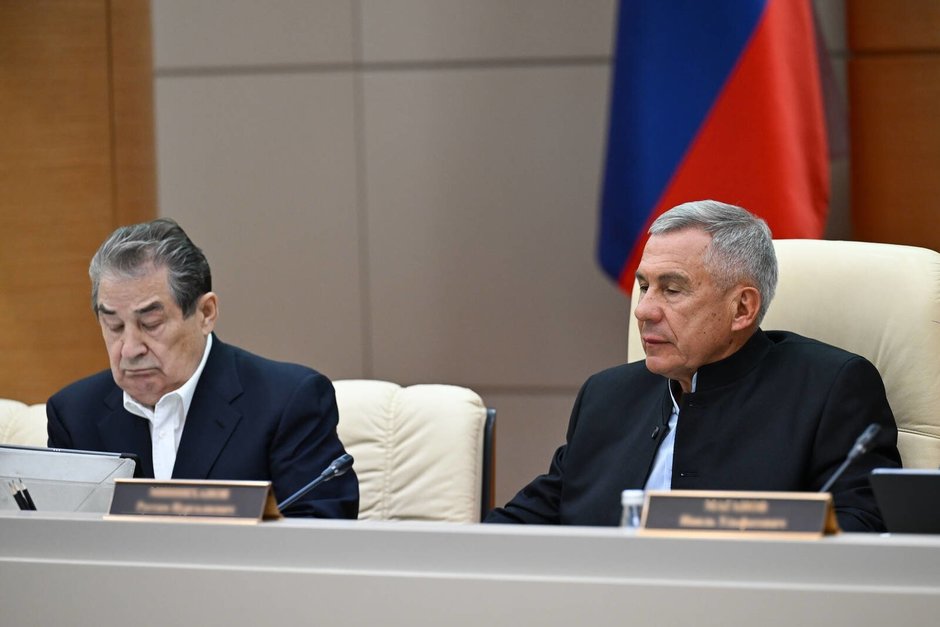 Минниханов пожаловался на невысокую цену за баррель нефти