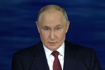 СМИ: Путин предложил Зеленскому встретиться в Москве
