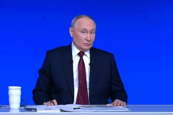Путин поручил отменить мораторий на штрафы для застройщиков с начала 2026-го