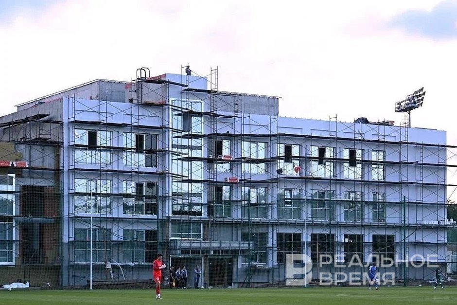 Строительство Центра развития футбола в Казани завершено на 90%