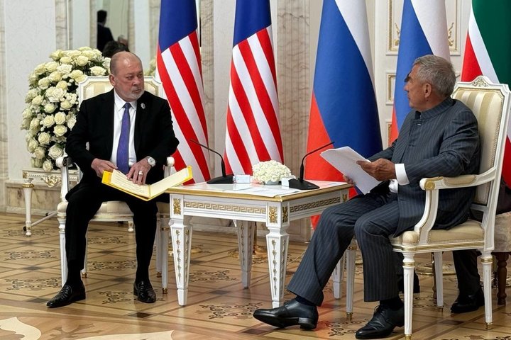 Рустам Минниханов встретился с королем Малайзии: обсуждены перспективы сотрудничества