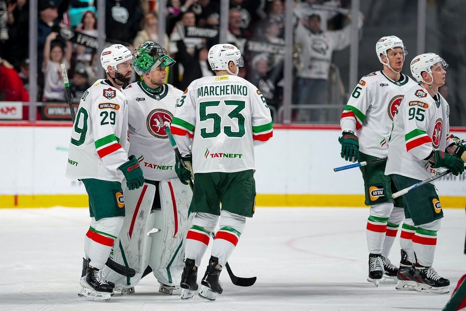 Прагматичный хоккей проиграл эмоциям: «Трактор» взял матч, «Ак Барс» ведет в серии