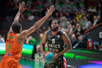 УНИКС одержал победу над действующим обладателем Кубка России