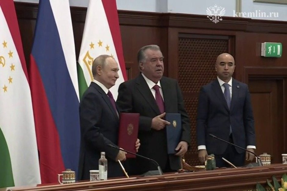 Путин и Рахмон подписали заявление об углублении сотрудничества между Россией и Таджикистаном