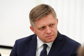 Фицо поддержал резолюцию против антироссийских санкций