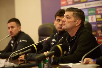 Тренер «Рубина» Артига произвел символическое вбрасывание в матче «Ак Барса»