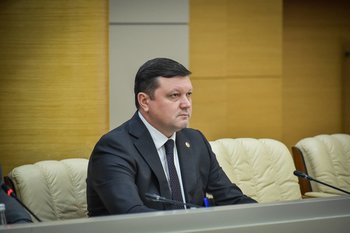 «Я уже динозавр. Пускай молодежь работает»: Алексей Фролов может покинуть пост замглавы Минстроя Татарстана