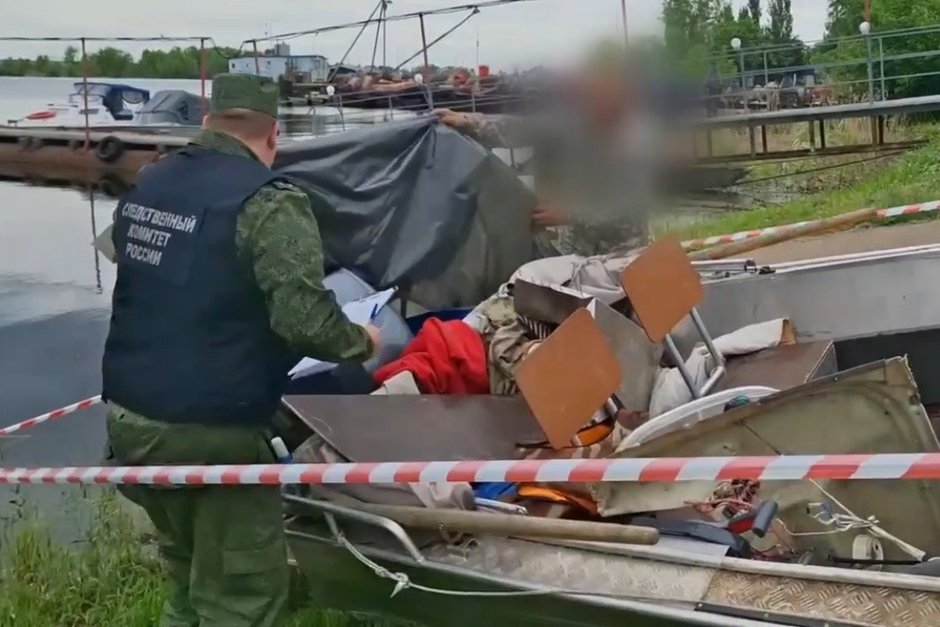 В Татарстане возбудили уголовное дело после гибели человека при столкновении катера с баржей
