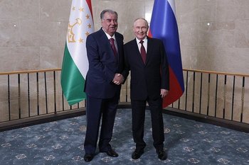 Президент России Путин и президент Таджикистана Рахмон провели переговоры на полях ШОС