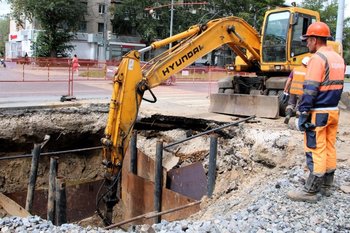 «Водоканал» восстановил аварийный участок коллектора в районе остановки улица Глазунова