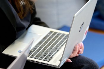 Украинский сайт «Миротворец»* опубликовал данные 25 малолетних детей