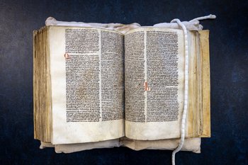 Ученые нашли ошибку в рукописи XII века, которая изменила понимание поэзии Чосера