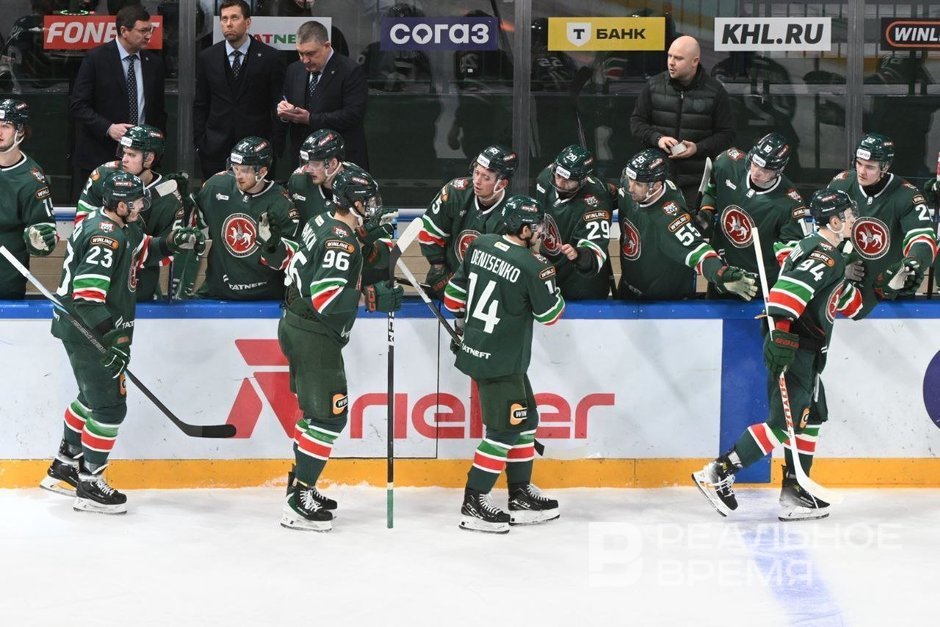 «Ак Барс» разгромил «Нефтехимик», забросив четыре шайбы в большинстве