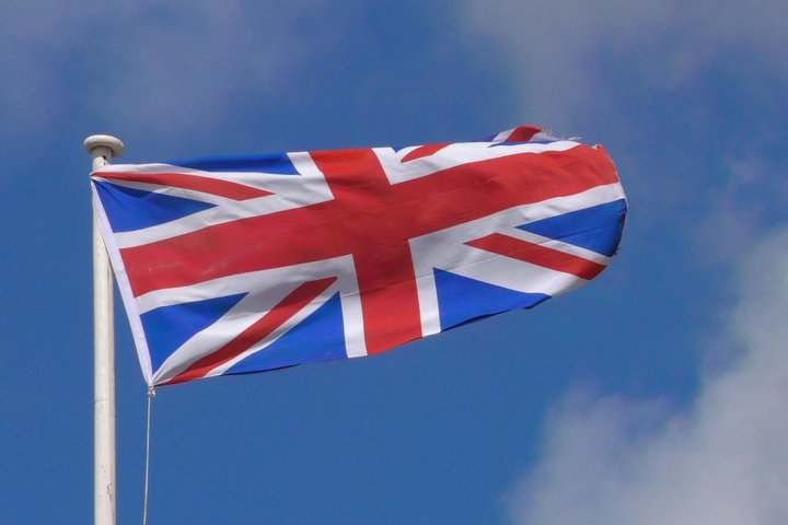 Великобритания временно разрешила «Лукойлу» операции с международными активами