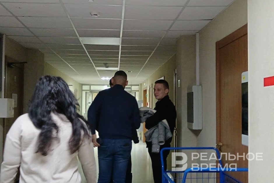 В Верховный суд РТ поддержать отца пришел Иван Шевырев, подозреваемый в покушении на жену