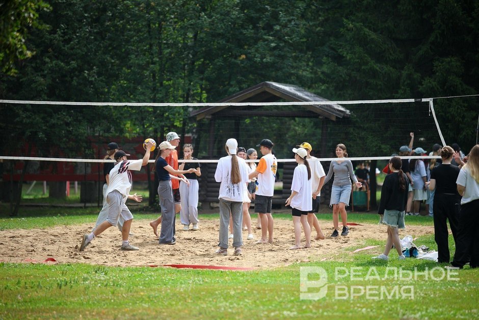 Володин предложил организовать круглогодичный детский отдых в России