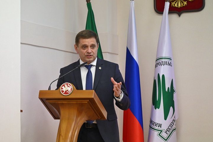 Александр Шадриков: за последние 30 лет выбросы загрязняющих веществ в Татарстане сократились на 25%