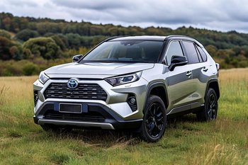 У жительницы Казани арестовали один из десяти автомобилей — она задолжала почти миллион